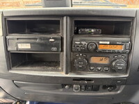 UDトラックスコンドル平ボディ中型（4t）[写真34]