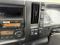 UDトラックスコンドル平ボディ中型（4t）[写真36]