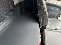 UDトラックスコンドル平ボディ中型（4t）[写真39]