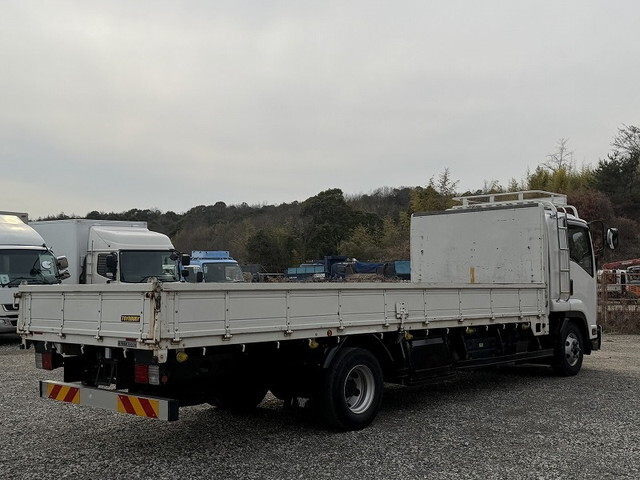 UDトラックスコンドル平ボディ中型（4t）[写真04]