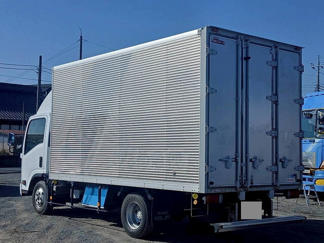 いすゞエルフアルミバン小型（2t・3t）[写真02]