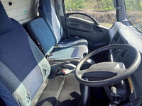 いすゞエルフアルミバン小型（2t・3t）[写真22]