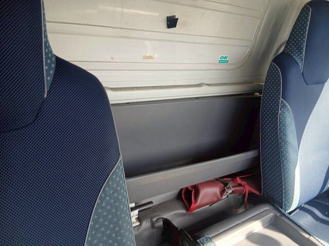 いすゞエルフアルミバン小型（2t・3t）[写真26]