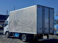 いすゞエルフアルミバン小型（2t・3t）[写真02]