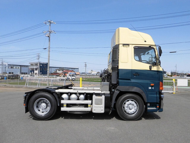 日野プロフィアトレーラーヘッド（トラクターヘッド）大型（10t）[写真06]