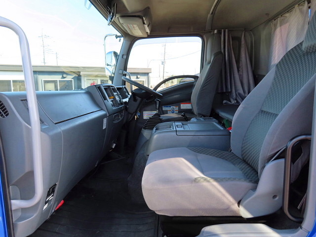 いすゞフォワードクレーン4段増トン（6t・8t）[写真35]