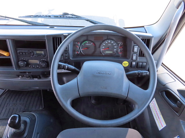 いすゞフォワードクレーン4段増トン（6t・8t）[写真36]