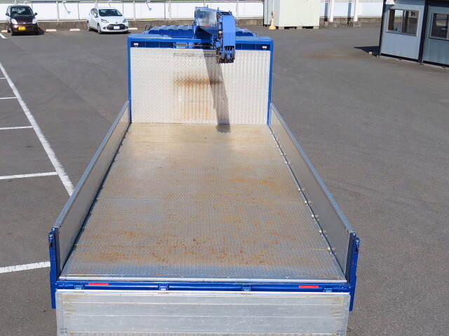 いすゞフォワードクレーン4段増トン（6t・8t）[写真07]