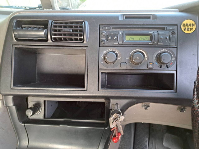 三菱ふそうスーパーグレートトレーラーヘッド（トラクターヘッド）大型（10t）[写真17]