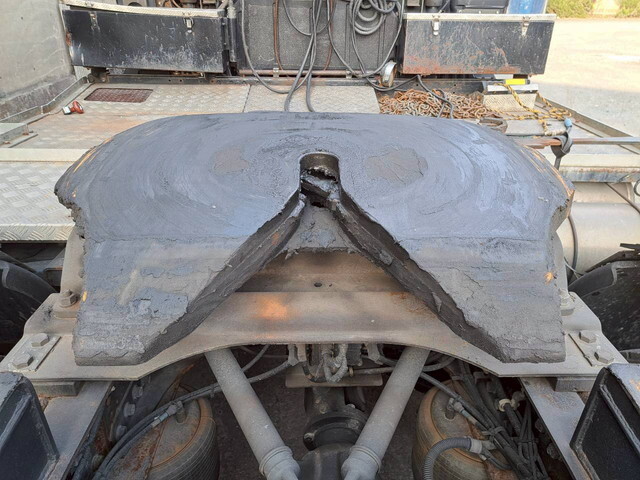 三菱ふそうスーパーグレートトレーラーヘッド（トラクターヘッド）大型（10t）[写真28]