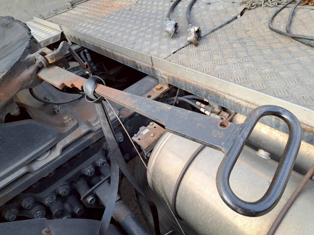 三菱ふそうスーパーグレートトレーラーヘッド（トラクターヘッド）大型（10t）[写真29]