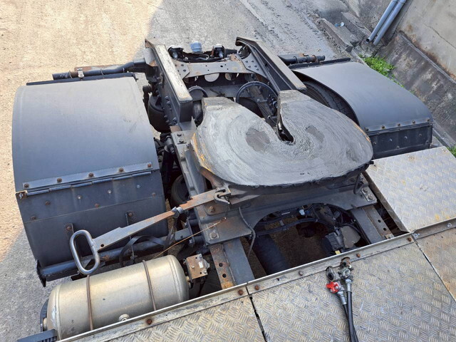 三菱ふそうスーパーグレートトレーラーヘッド（トラクターヘッド）大型（10t）[写真37]