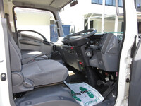 いすゞエルフカーテン車小型（2t・3t）[写真24]