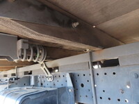 いすゞエルフ平ボディ小型（2t・3t）[写真13]