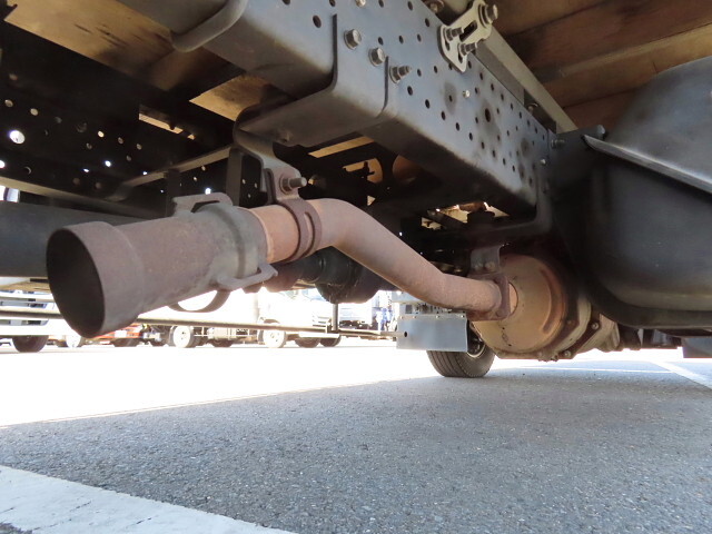 いすゞエルフ平ボディ小型（2t・3t）[写真13]