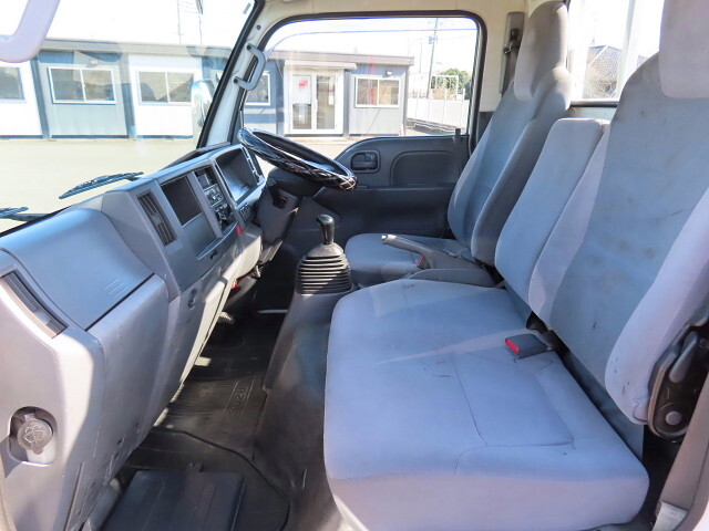 いすゞエルフ平ボディ小型（2t・3t）[写真21]