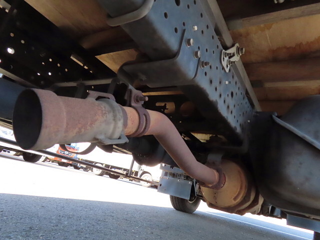 いすゞエルフ平ボディ小型（2t・3t）[写真13]