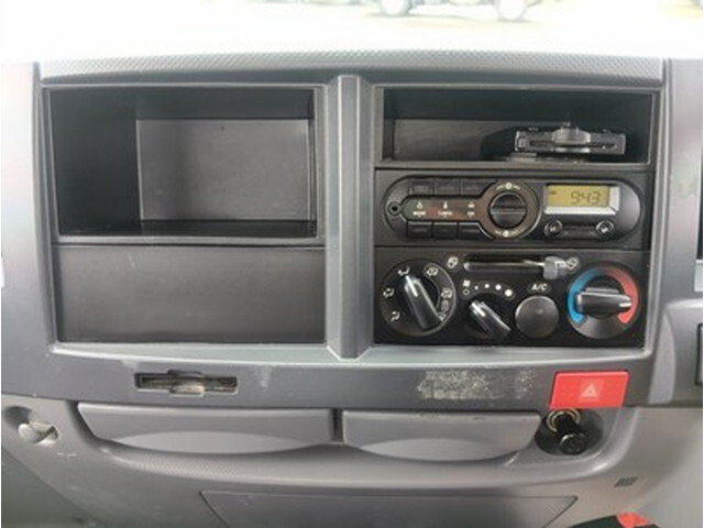 いすゞエルフ平ボディ小型（2t・3t）[写真22]