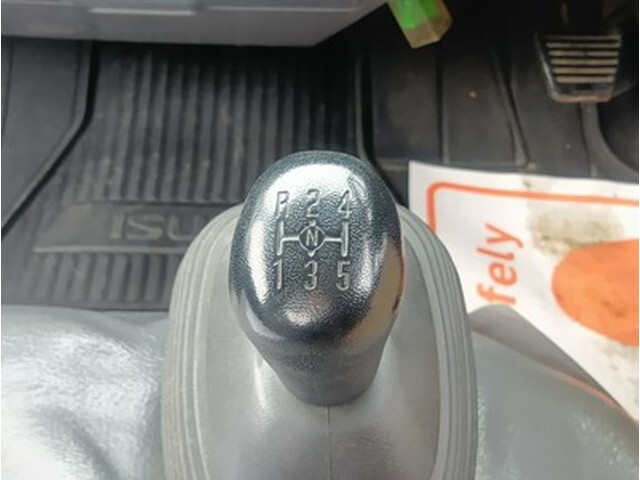 いすゞエルフ平ボディ小型（2t・3t）[写真24]