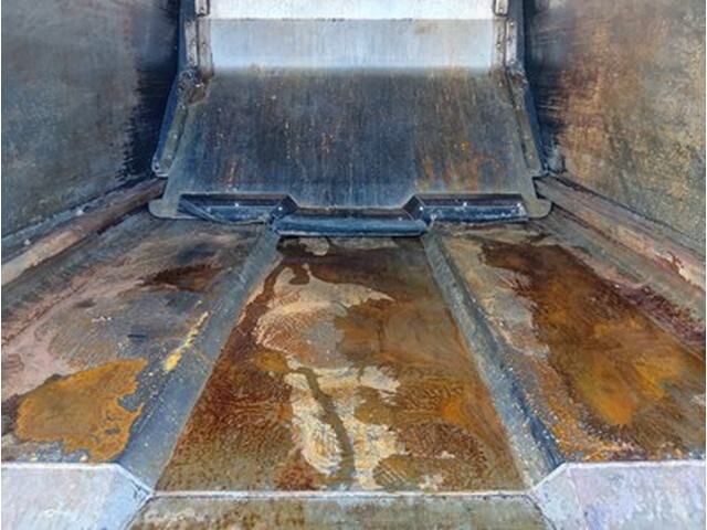 いすゞエルフパッカー車（塵芥車）小型（2t・3t）[写真11]