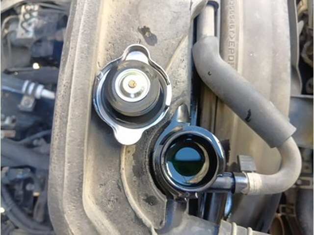 いすゞエルフパッカー車（塵芥車）小型（2t・3t）[写真24]