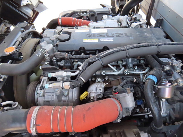 いすゞエルフ冷凍車（冷蔵車）小型（2t・3t）[写真15]