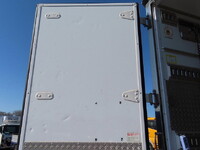 いすゞエルフ冷凍車（冷蔵車）小型（2t・3t）[写真32]