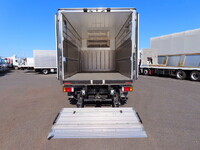 いすゞエルフ冷凍車（冷蔵車）小型（2t・3t）[写真07]