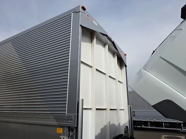 三菱ふそうファイターアルミウイング中型（4t）[写真25]