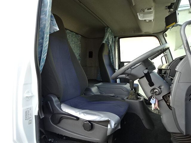 三菱ふそうファイターアルミウイング中型（4t）[写真35]