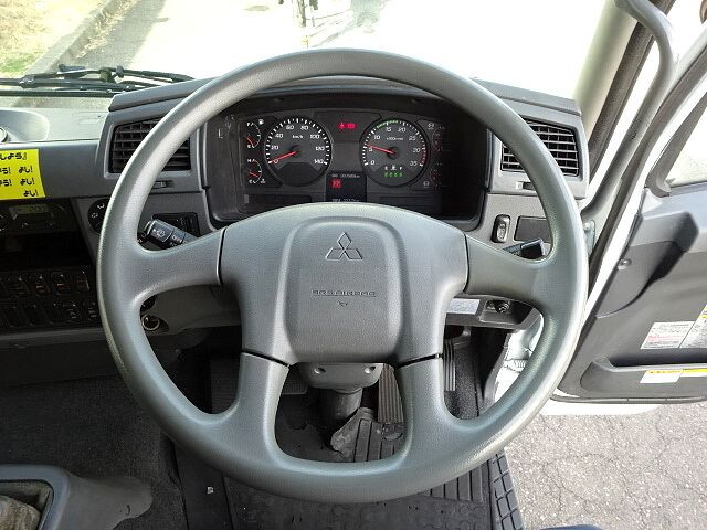 三菱ふそうファイターアルミウイング中型（4t）[写真36]