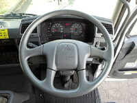 三菱ふそうファイターアルミウイング中型（4t）[写真37]