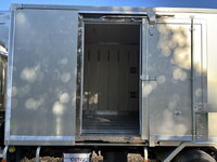 いすゞエルフ冷凍車（冷蔵車）小型（2t・3t）[写真12]