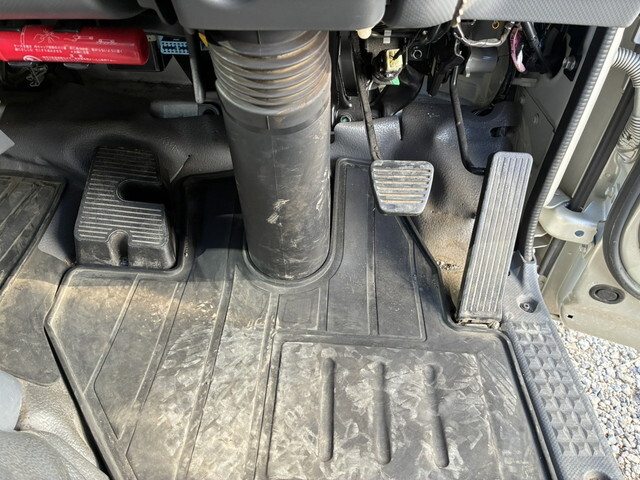 いすゞエルフ冷凍車（冷蔵車）小型（2t・3t）[写真15]