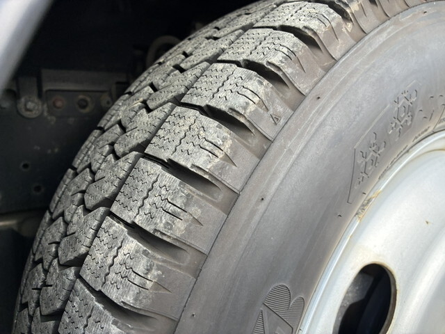 いすゞエルフ冷凍車（冷蔵車）小型（2t・3t）[写真23]