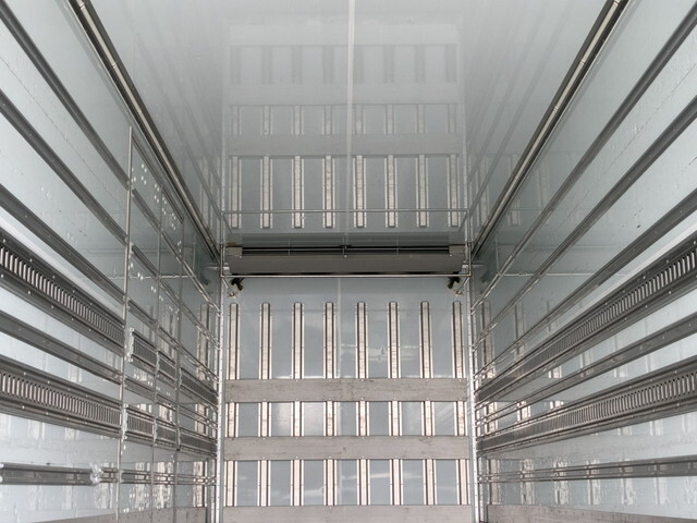 いすゞギガ冷凍車（冷蔵車）大型（10t）[写真12]