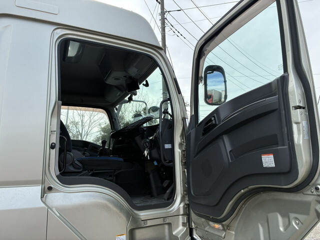 いすゞギガ冷凍車（冷蔵車）大型（10t）[写真14]