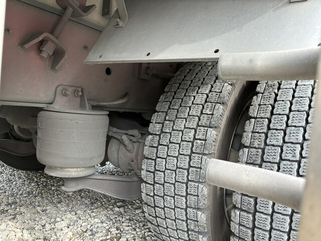 いすゞギガ冷凍車（冷蔵車）大型（10t）[写真31]