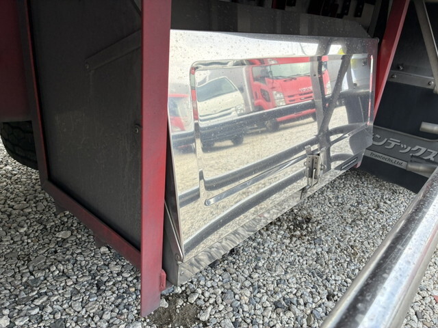 いすゞギガ冷凍車（冷蔵車）大型（10t）[写真34]