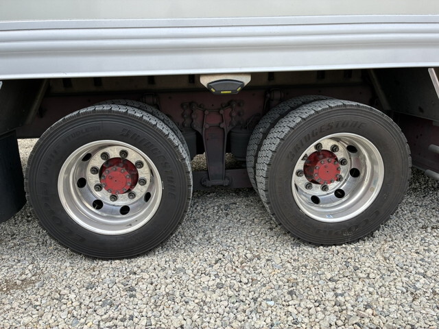 いすゞギガ冷凍車（冷蔵車）大型（10t）[写真36]