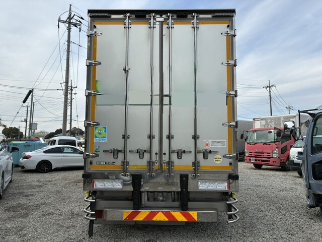 いすゞギガ冷凍車（冷蔵車）大型（10t）[写真06]