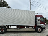 いすゞギガアルミバン大型（10t）[写真13]