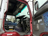 いすゞギガアルミバン大型（10t）[写真16]