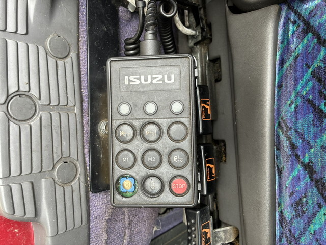 いすゞギガアルミバン大型（10t）[写真19]