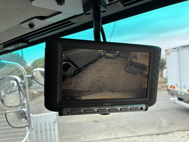 いすゞギガアルミバン大型（10t）[写真20]