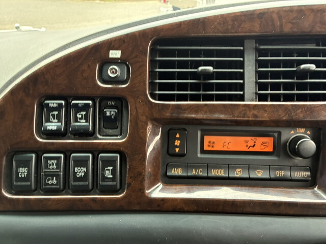 いすゞギガアルミバン大型（10t）[写真24]