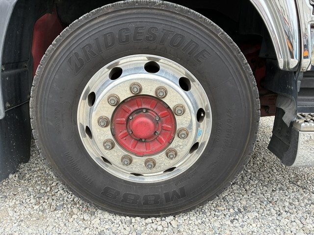 いすゞギガアルミバン大型（10t）[写真26]