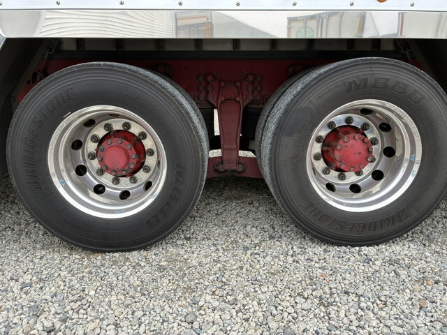 いすゞギガアルミバン大型（10t）[写真30]