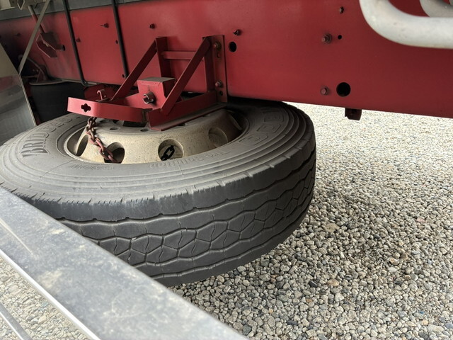 いすゞギガアルミバン大型（10t）[写真32]