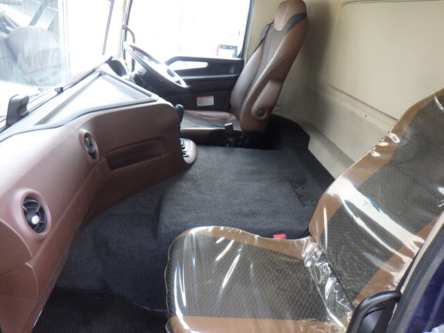 日野プロフィアアルミウイング大型（10t）[写真25]